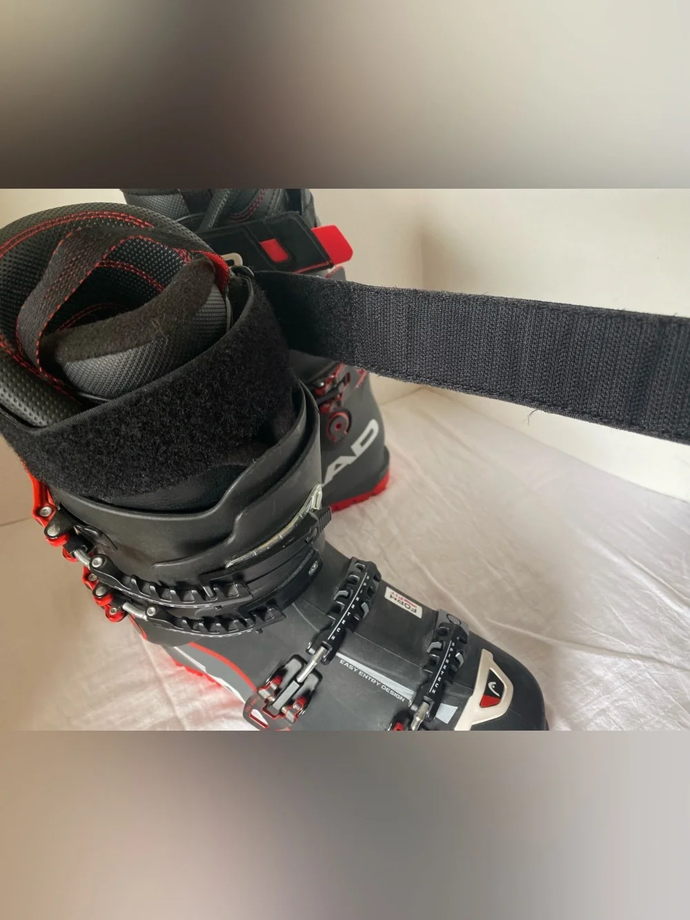 HEAD VECTOR EVO 110 SKI BOOTS MEN SIZE 9.5 / 27.5